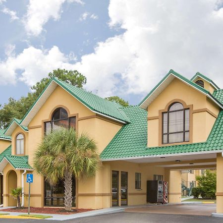 Howard Johnson By Wyndham Dothan Exterior photo